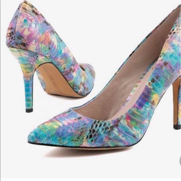 Vince Camuto Shoes - Vince Camuto Snakeskin Pumps